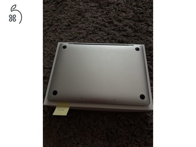 MacBook Pro M1 (13”, 8GB/256GB, 94% akkumulátor)