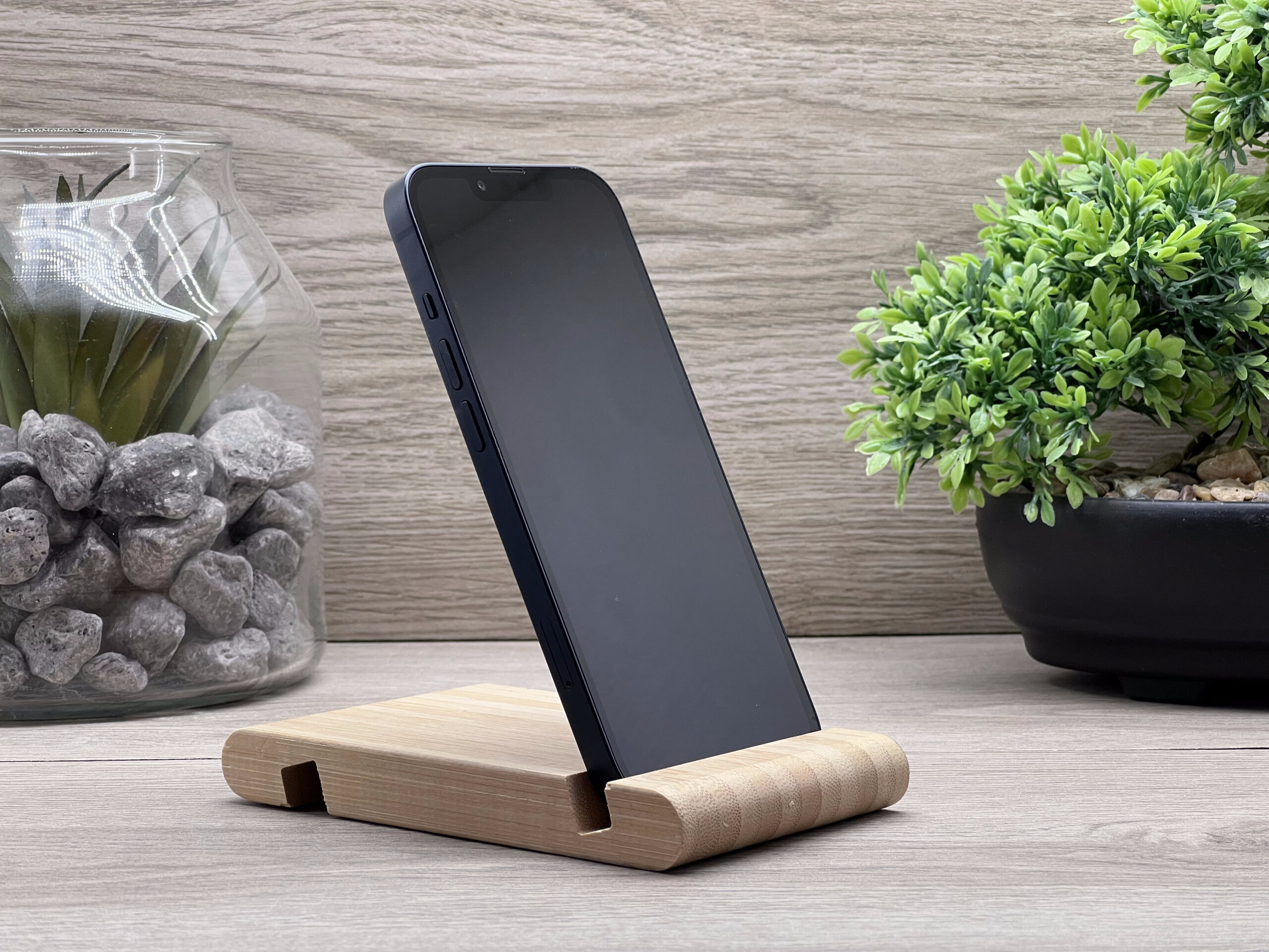 Hibátlan iPhone 13 Midnight 256GB 2 ÉV Garanciával Számlával 100% Akksi
