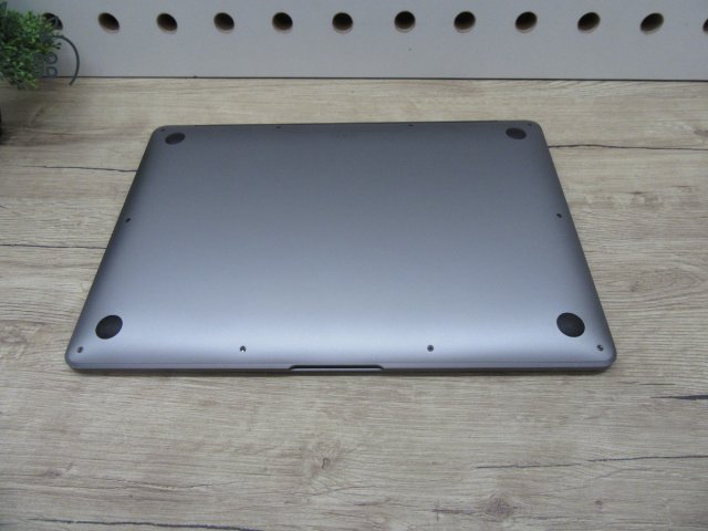 Apple MacBook Air 13” (2020, M1) – Csendes M1-teljesítmény, Retina kijelző – 8/256 – Használt, karcmentes – 86% akku (172 ciklus) – Garancia 3 hónap