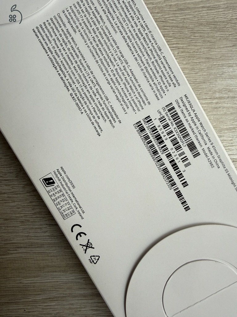 Apple Watch 9 41 mm GPS+Cellular, Graphite acél tok, Midnight Sport szíj, M/L