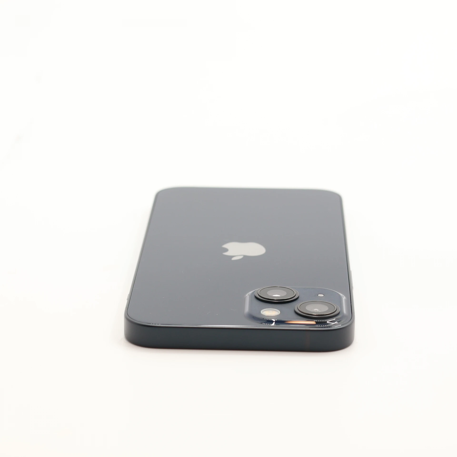 1 év garanciával! Felújított iPhone 13 128 GB Midnight
