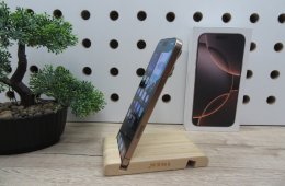 Apple iPhone 16 Pro Max Desert Titanium Titán dizájn, Pro kamera 256 GB Használt, karcmentes 100% akku (22 ciklus) Garancia 2026. 06. 19-ig