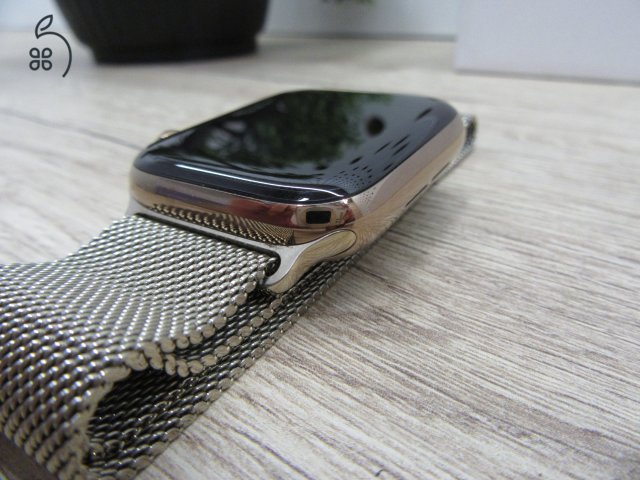 Apple Watch Series 5 – 44 mm – Gold Stainless Steel – Always-On Retina, EKG, Cellular – Használt, karcmentes – Garancia 3 hónap