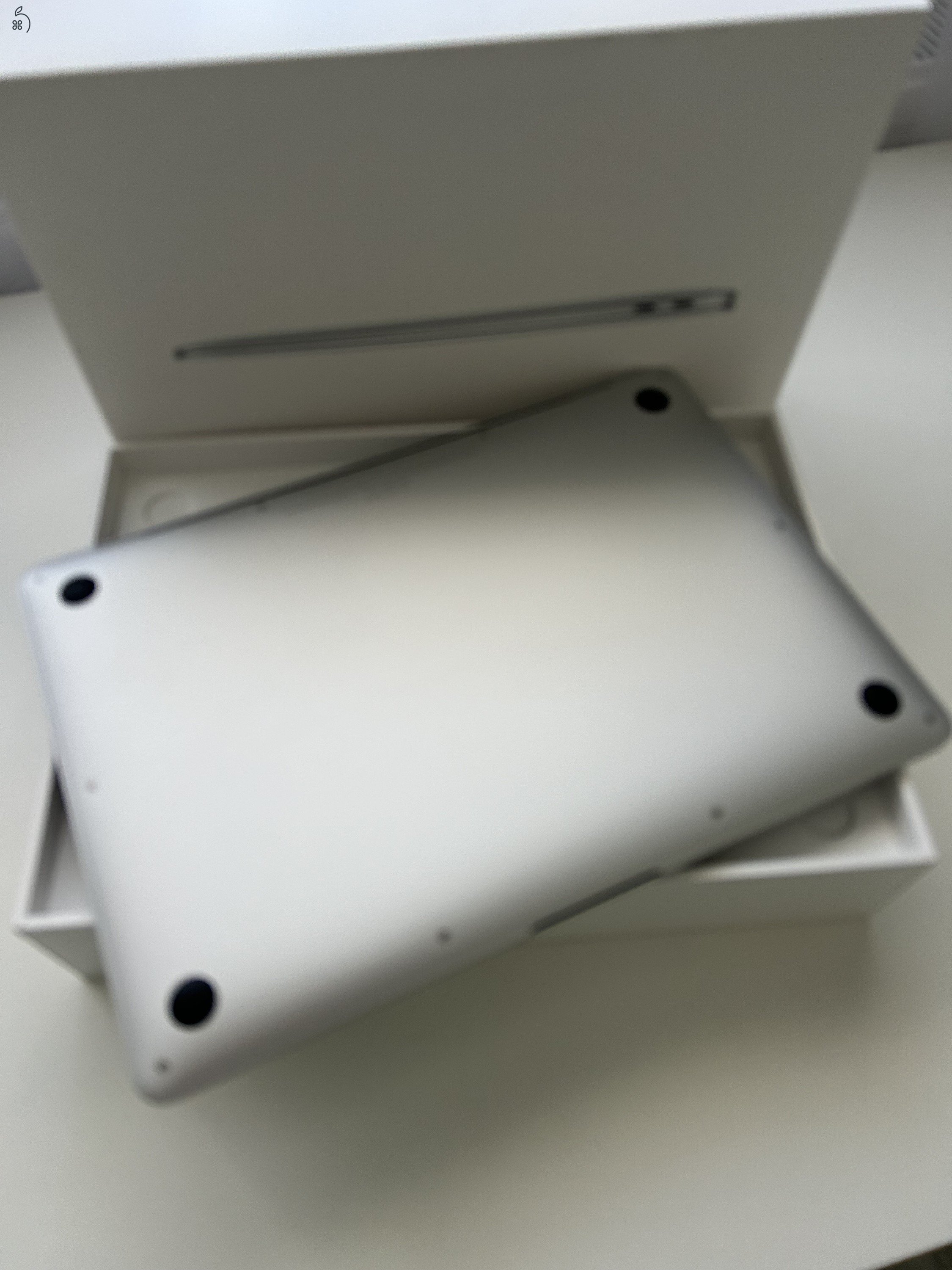 Macbook air M1 256/8 sérült kijelző 