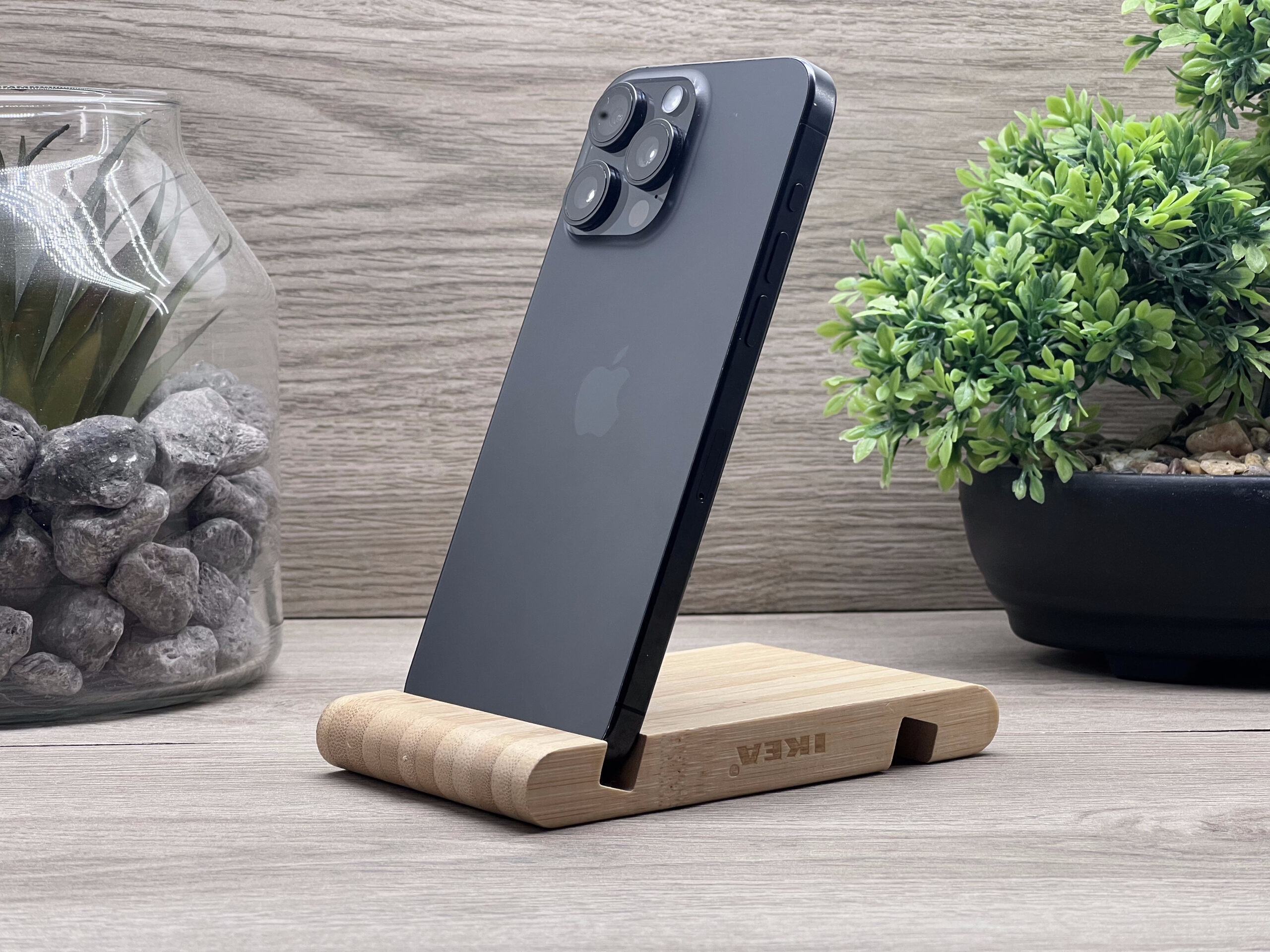 iPhone 15 Pro Max Black Titanium 256GB 2 ÉV Garanciával Számlával 92% Akksi