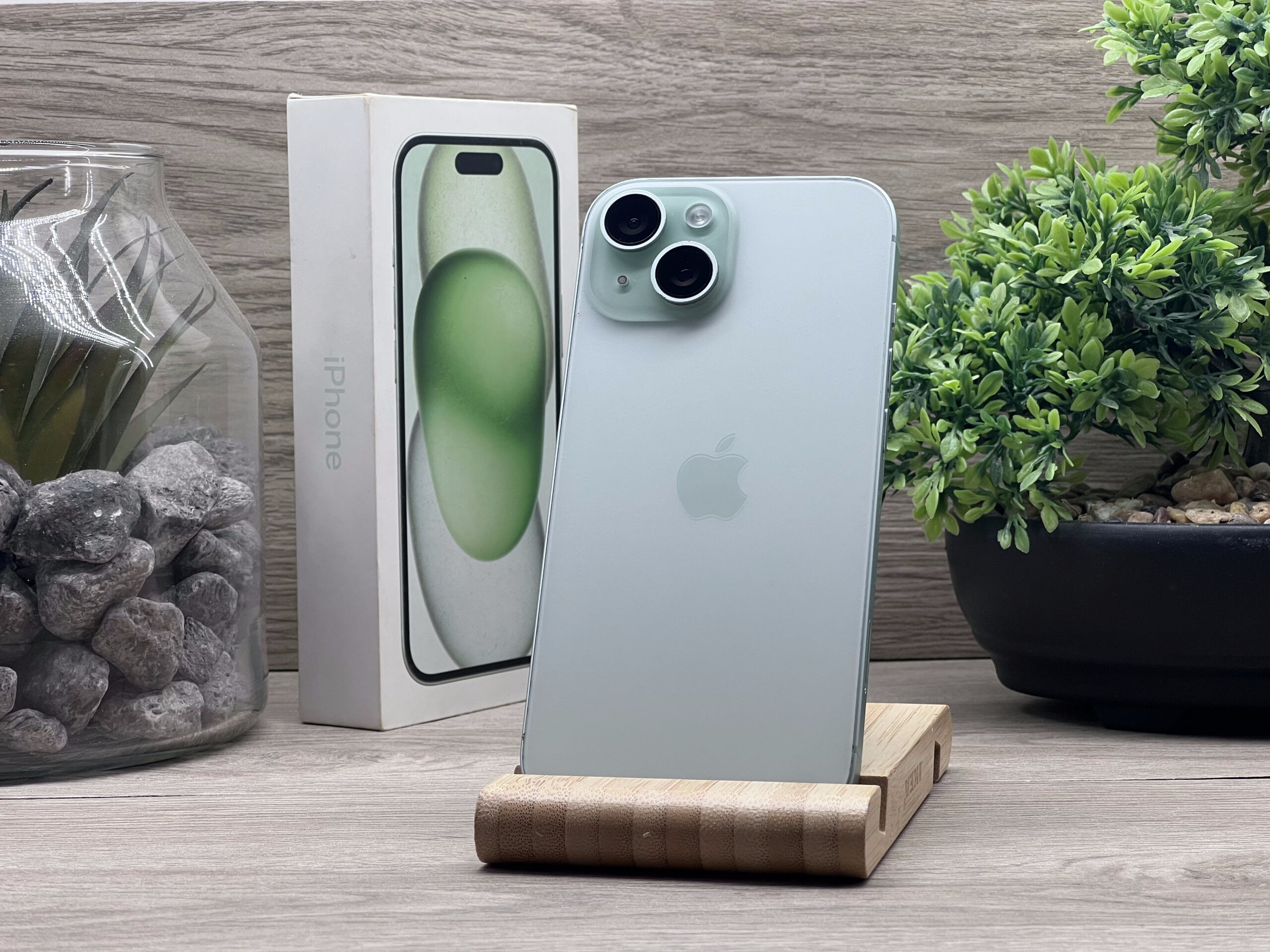 Hibátlan iPhone 15 Green 128GB 2 ÉV Garanciával Számlával 92% Akksi