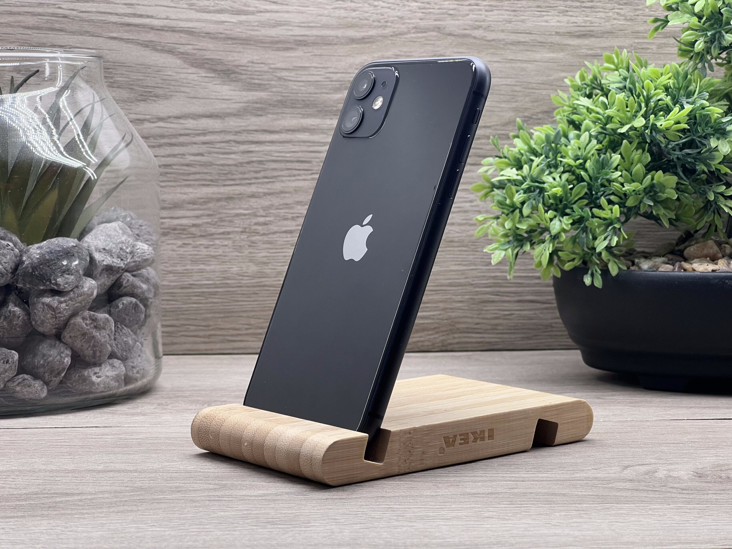 Hibátlan iPhone 11 Black 64GB 2 ÉV Garanciával Számlával 100% Akksi
