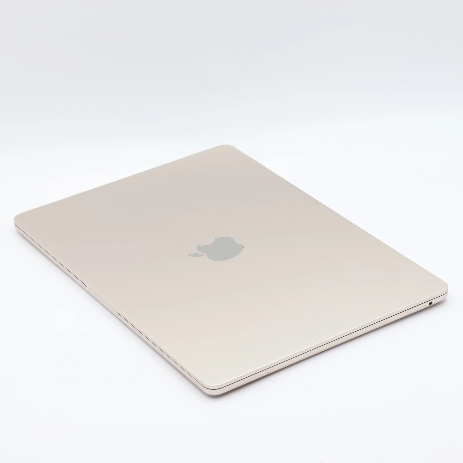 1 év garanciával! Felújított Apple Macbook AIR M2 2023 256 GB Starlight