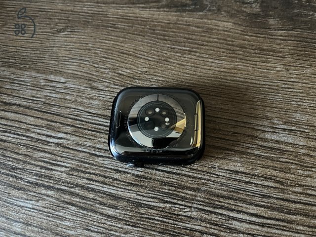 Apple Watch Series 7 45MM, bontatlan eredeti szíjjal, dobozában