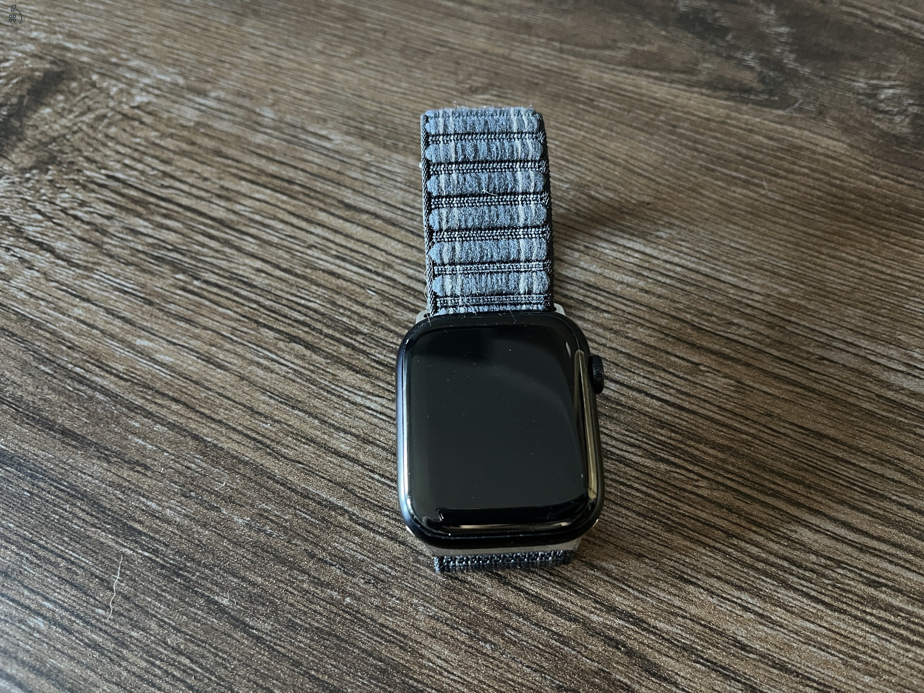 Apple Watch Series 7 45MM, bontatlan eredeti szíjjal, dobozában