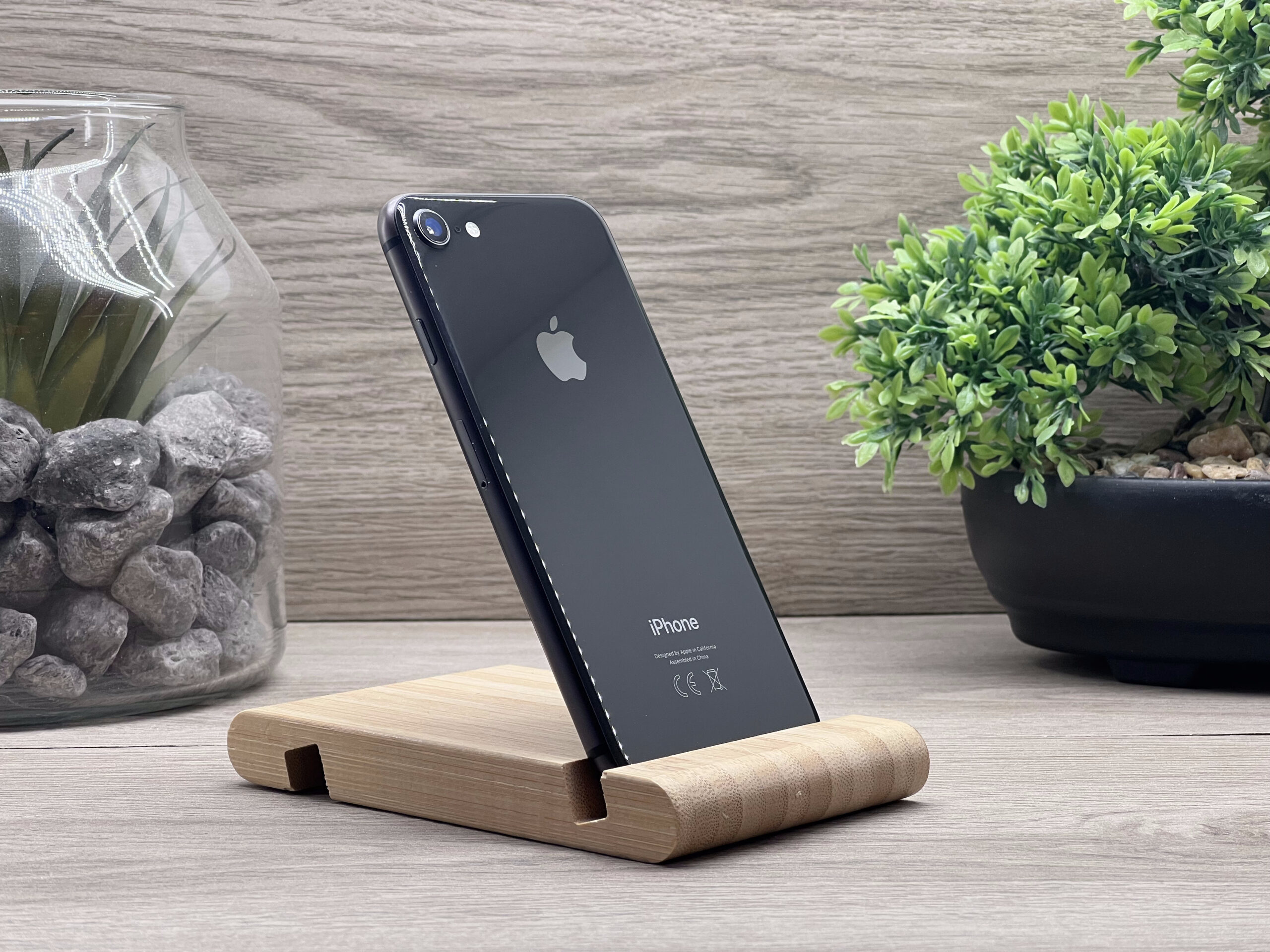 iPhone 8 Space Gray 64GB 2 ÉV Garanciával Számlával 100% Akksi