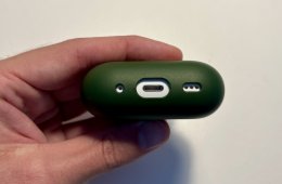 AirPods Pro 2 (Lightning) + ajándék Nudient tok (zöld)