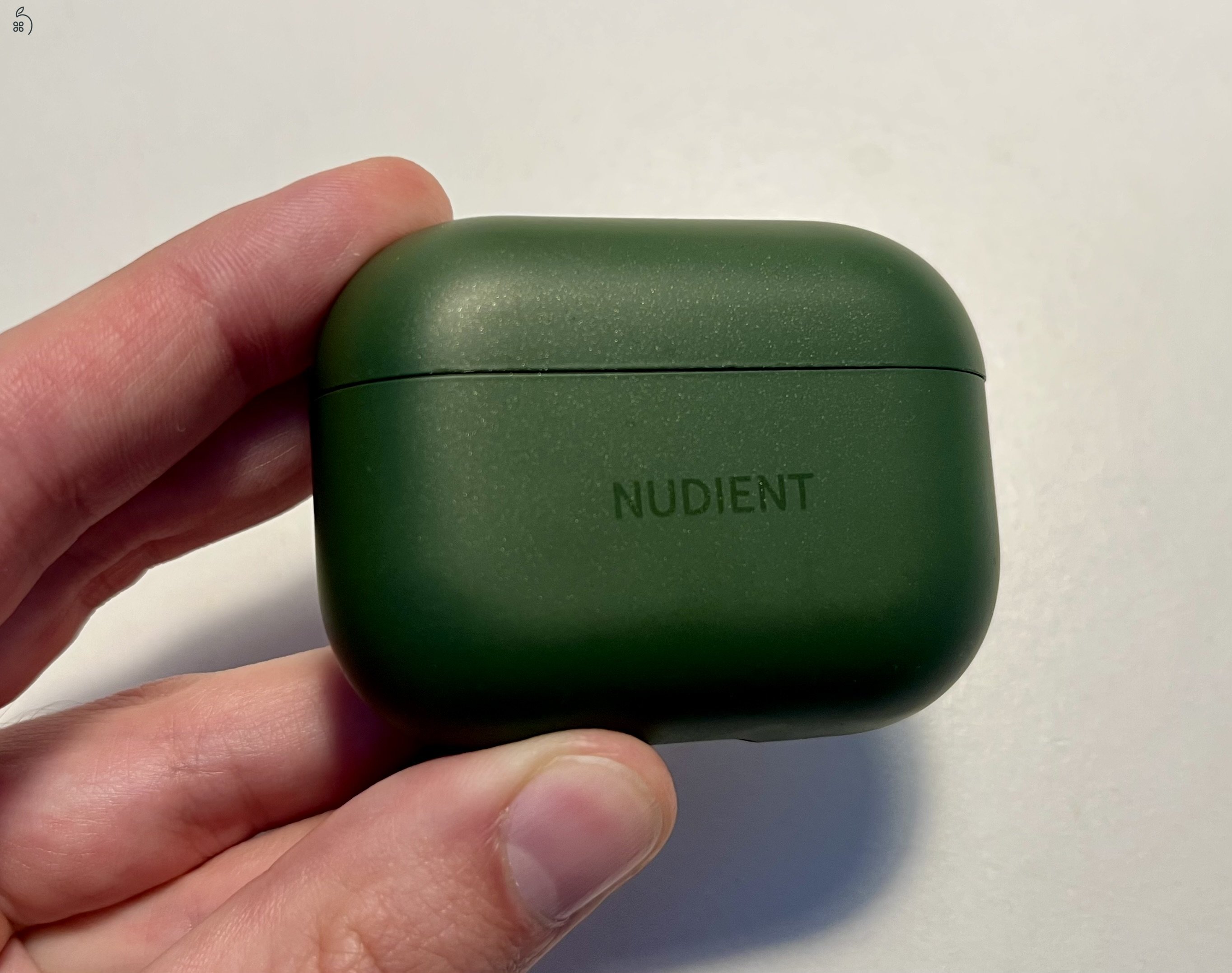 AirPods Pro 2 (Lightning) + ajándék Nudient tok (zöld)