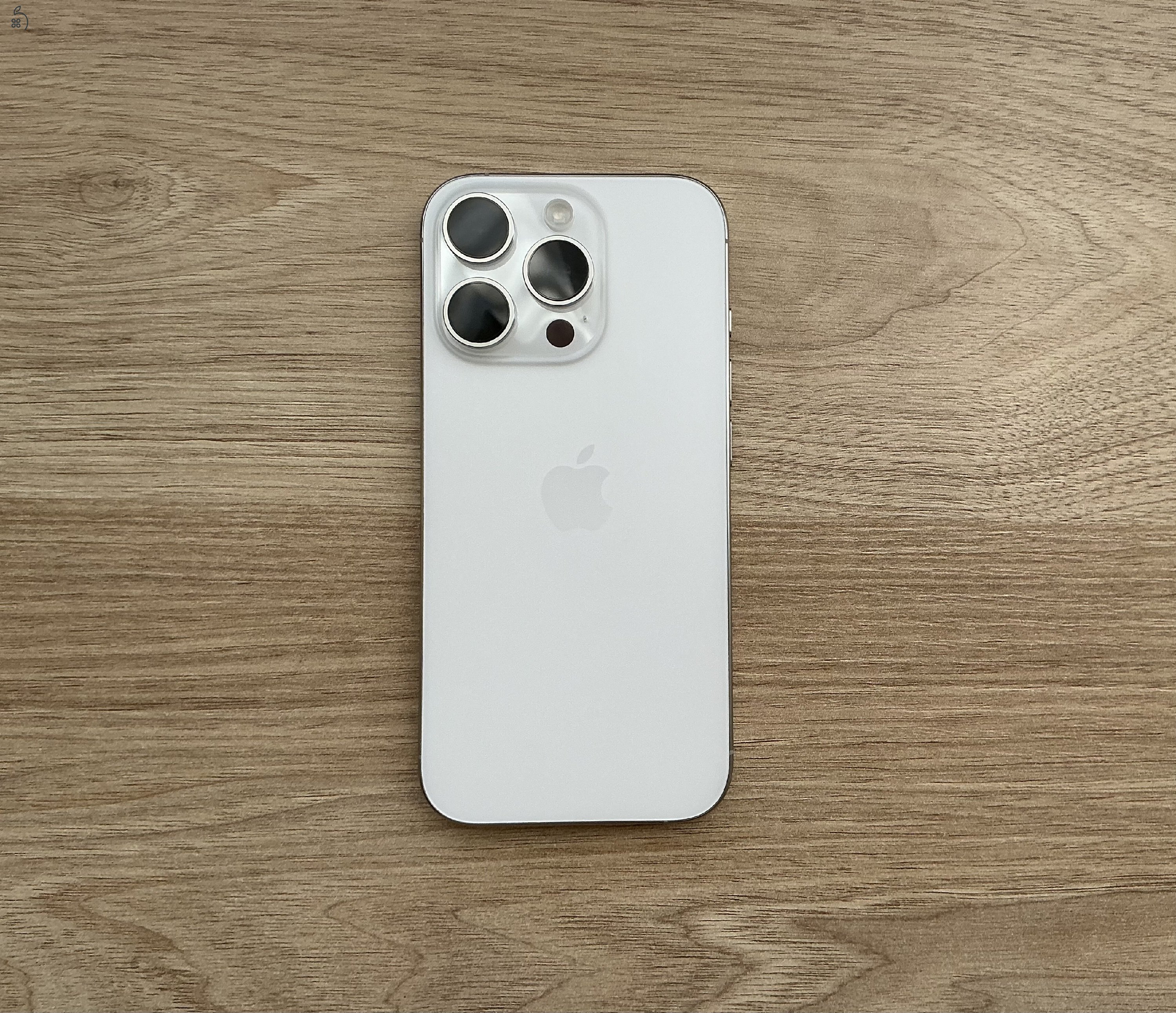 iPhone 16 Pro (256GB, fehér titán, 200.000 Ft OFF)