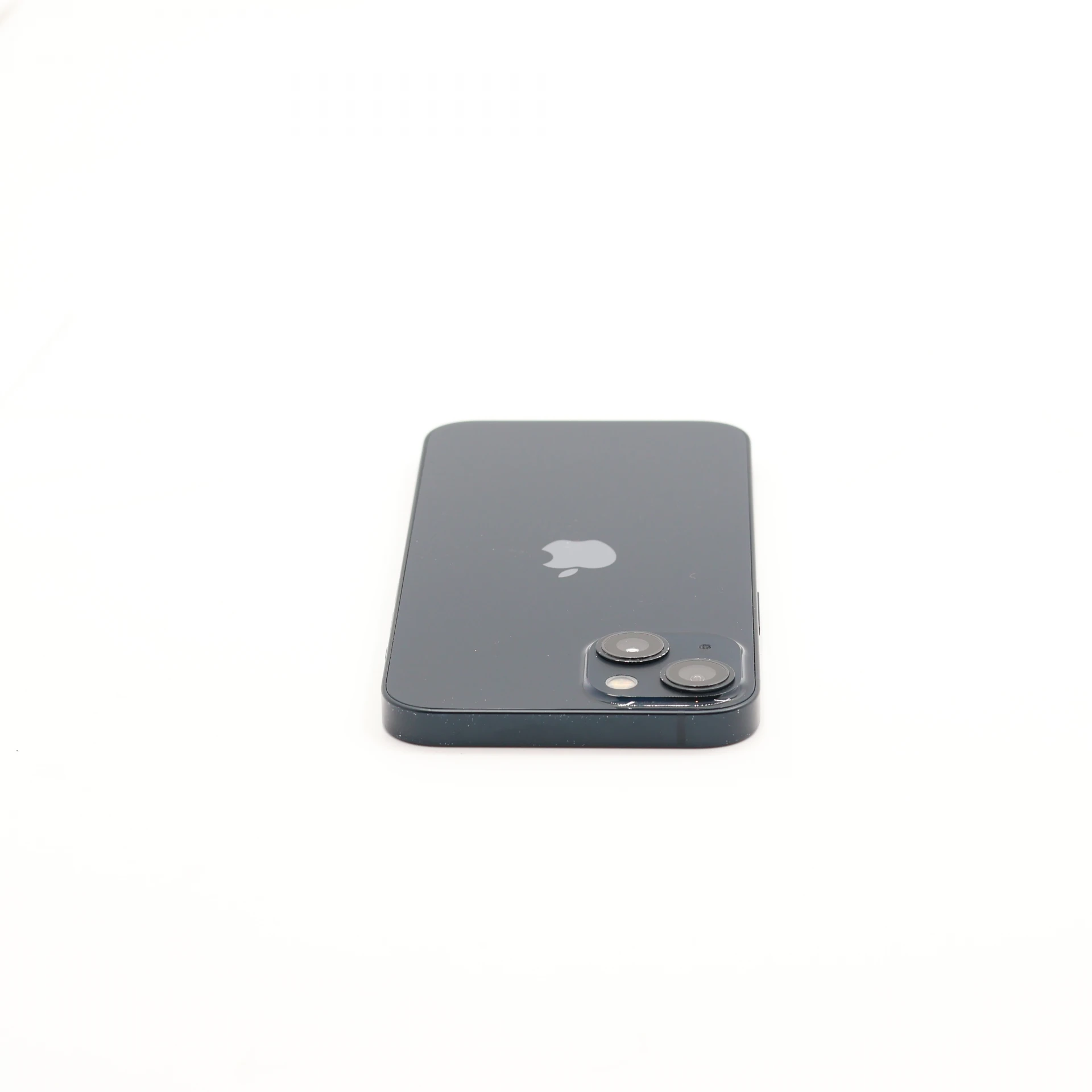 1 év garanciával! Felújított iPhone 13 128 GB Midnight