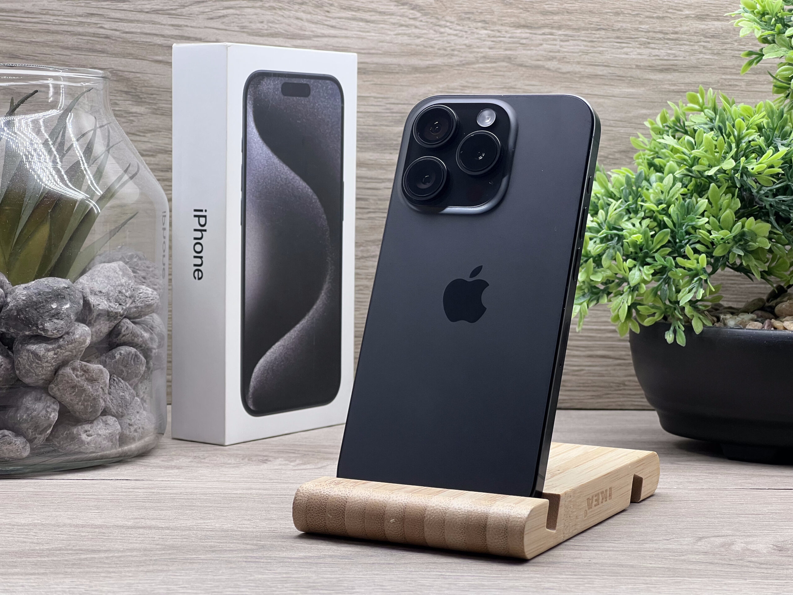 Hibátlan iPhone 15 Pro Black Titanium 128GB 2 ÉV Garanciával Számlával 92% Akksi