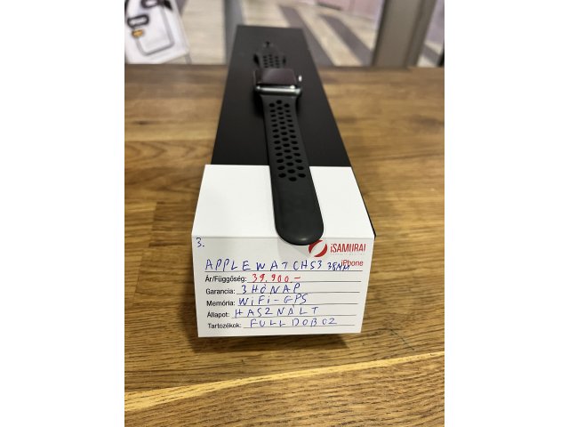 3. Apple Watch Series 3 - 38 mm - Fekete- GPS