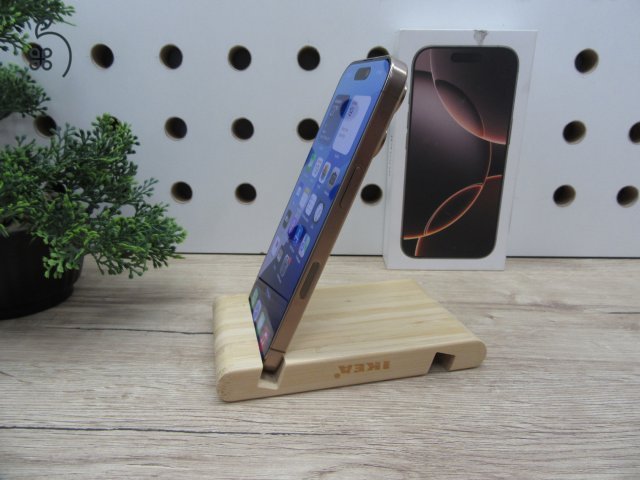 - Desert Titanium  - 128 Gb  - SN: G6LG6WM56X  - 100%-os akku  - 2026. 07. 08.-ig garanciás