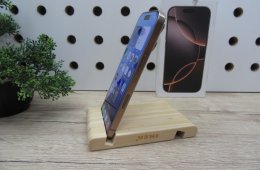 - Desert Titanium  - 128 Gb  - SN: G6LG6WM56X  - 100%-os akku  - 2026. 07. 08.-ig garanciás