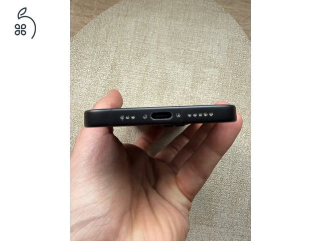 Eladó iPhone 15 – 128 GB – fekete