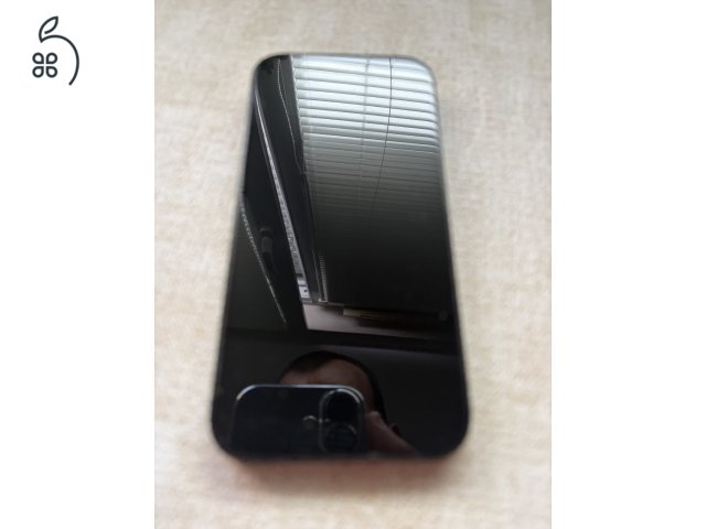 Eladó iPhone 15 – 128 GB – fekete