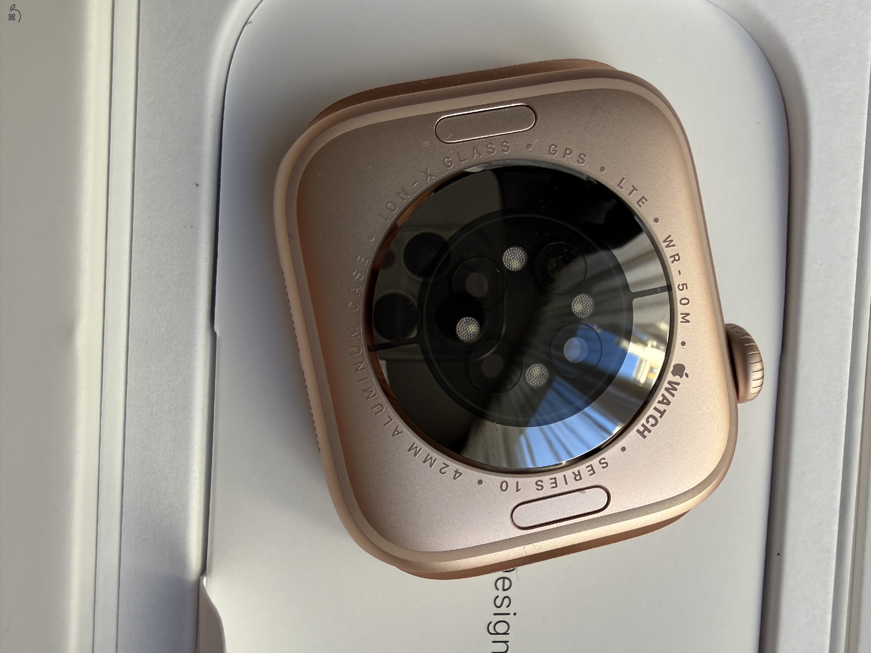 Apple Watch Series 10 GPS + Cellular 42 mm-es, ROSE alumíniumtokos, szilvaszürke sportpántos ,uj, aktiválatlan,garanciás!
