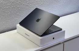 Hibátlan MacBook Air 2022 13″ M2 Midnight 512GB 8GB RAM 2 ÉV Garanciával Számlával