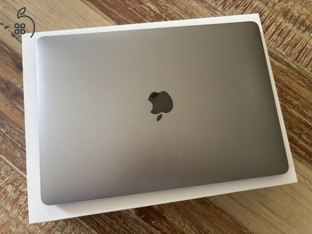 Macbook Pro M1 8GB/256GB 2020 93% Akku, 2022-es vásárlás
