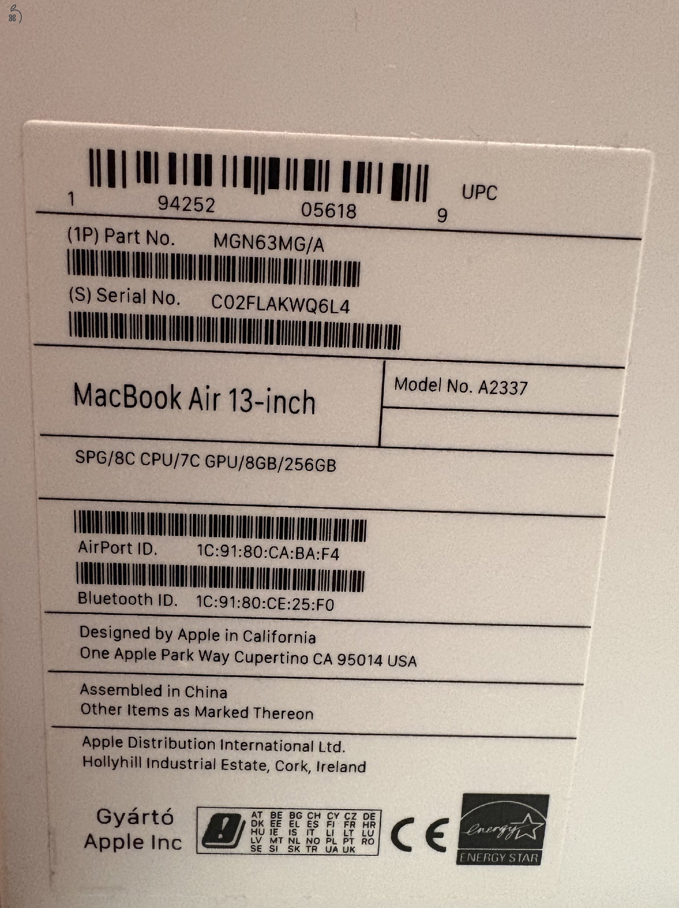 Eladó szép állapotban lévő Macbook Air M1 Antracit.