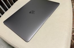 Eladó szép állapotban lévő Macbook Air M1 Antracit.