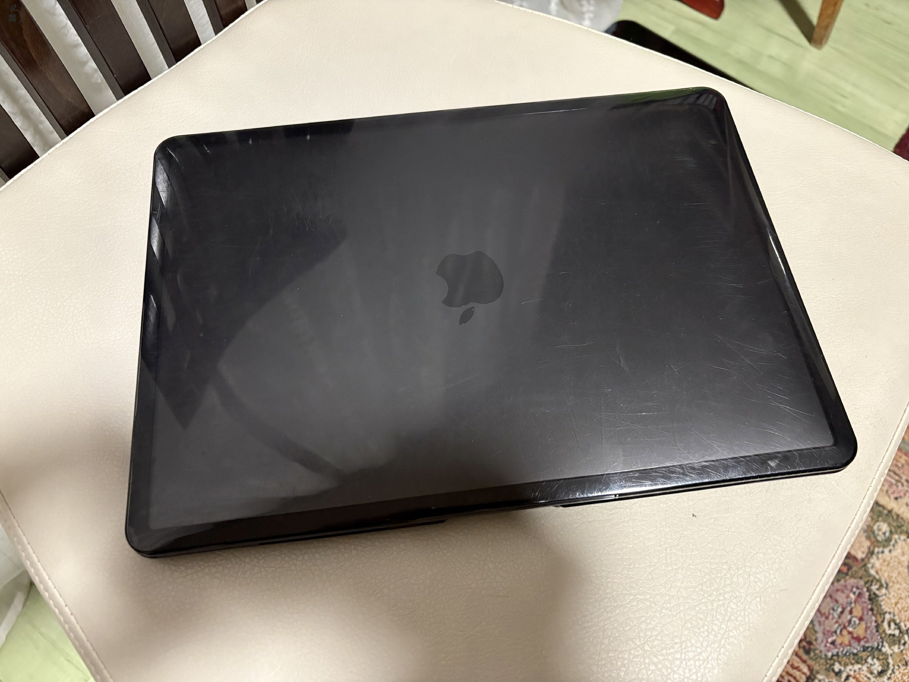 Eladó szép állapotban lévő Macbook Air M1 Antracit.