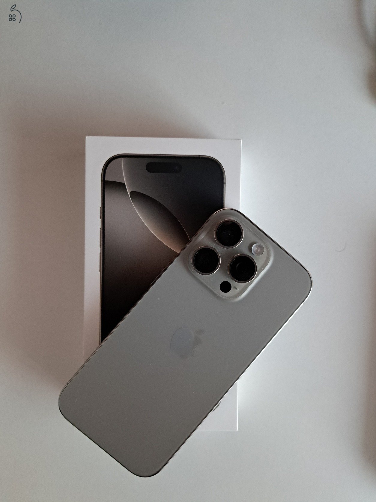 Iphone 16 Pro 8/256GB Natur Titan. Akumulátor 100% Garancia.2028.02.15