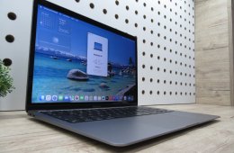 Apple MacBook Air 13” (2020, M1) – Csendes M1-teljesítmény, Retina kijelző, ~15 óra üzemidő – 8/256 – Használt, szép – 96% akku (38 ciklus) – Garancia 3 hónap