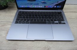 Apple MacBook Air 13” (2020, M1) – Csendes M1-teljesítmény, Retina kijelző, ~15 óra üzemidő – 8/256 – Használt, szép – 96% akku (38 ciklus) – Garancia 3 hónap