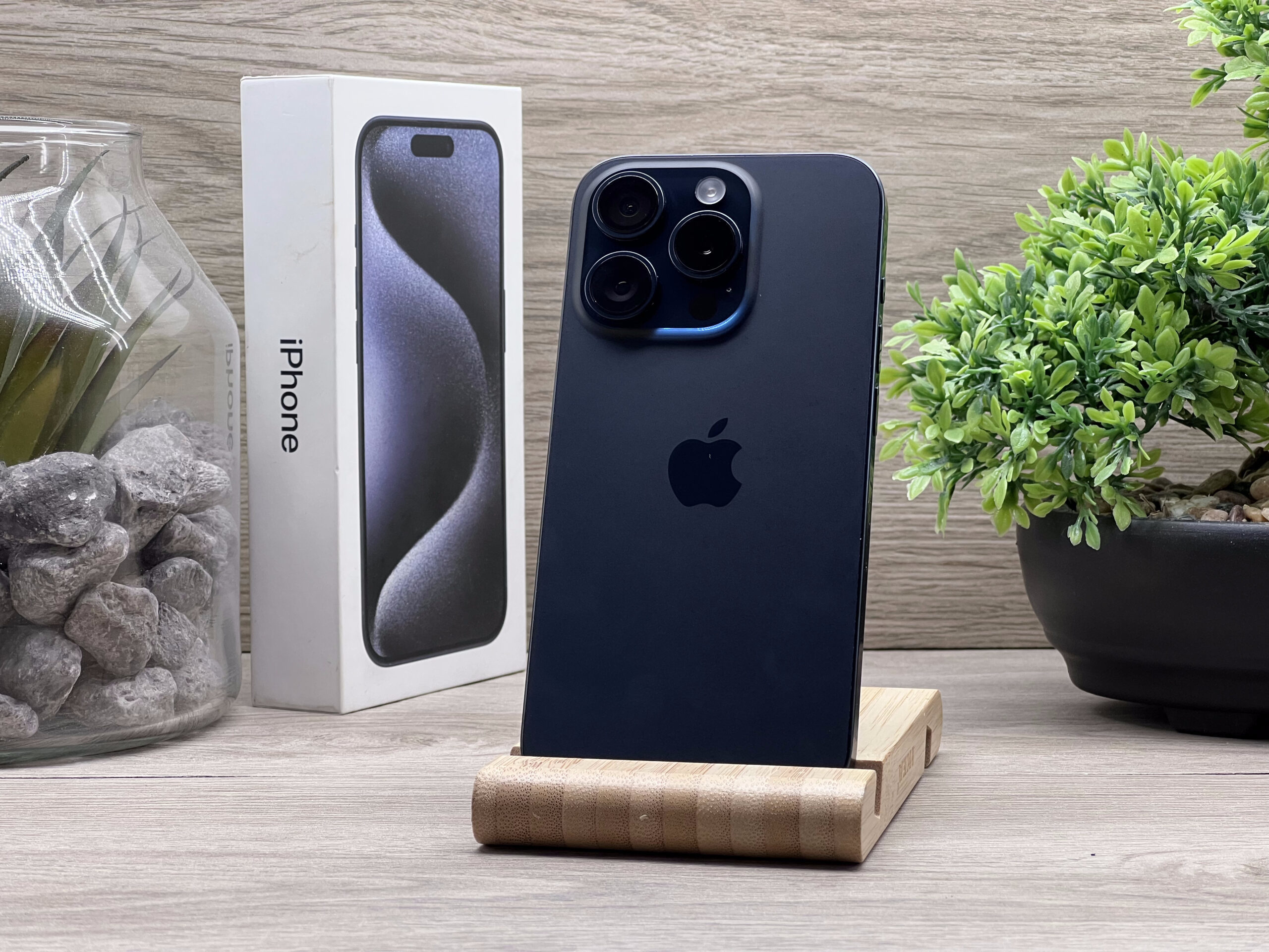 Hibátlan iPhone 15 Pro Blue Titanium 128GB 2 ÉV Garanciával Számlával 92% Akksi