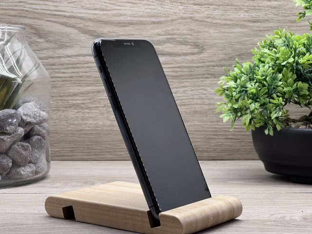 iPhone 11 Pro Graphite 64GB 2 ÉV Garanciával Számlával 100% Akksi