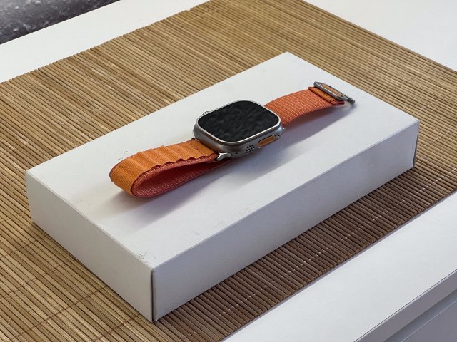 Hibátlan Apple Watch Ultra Natural Titanium 49mm 2 ÉV Garanciával Számlával