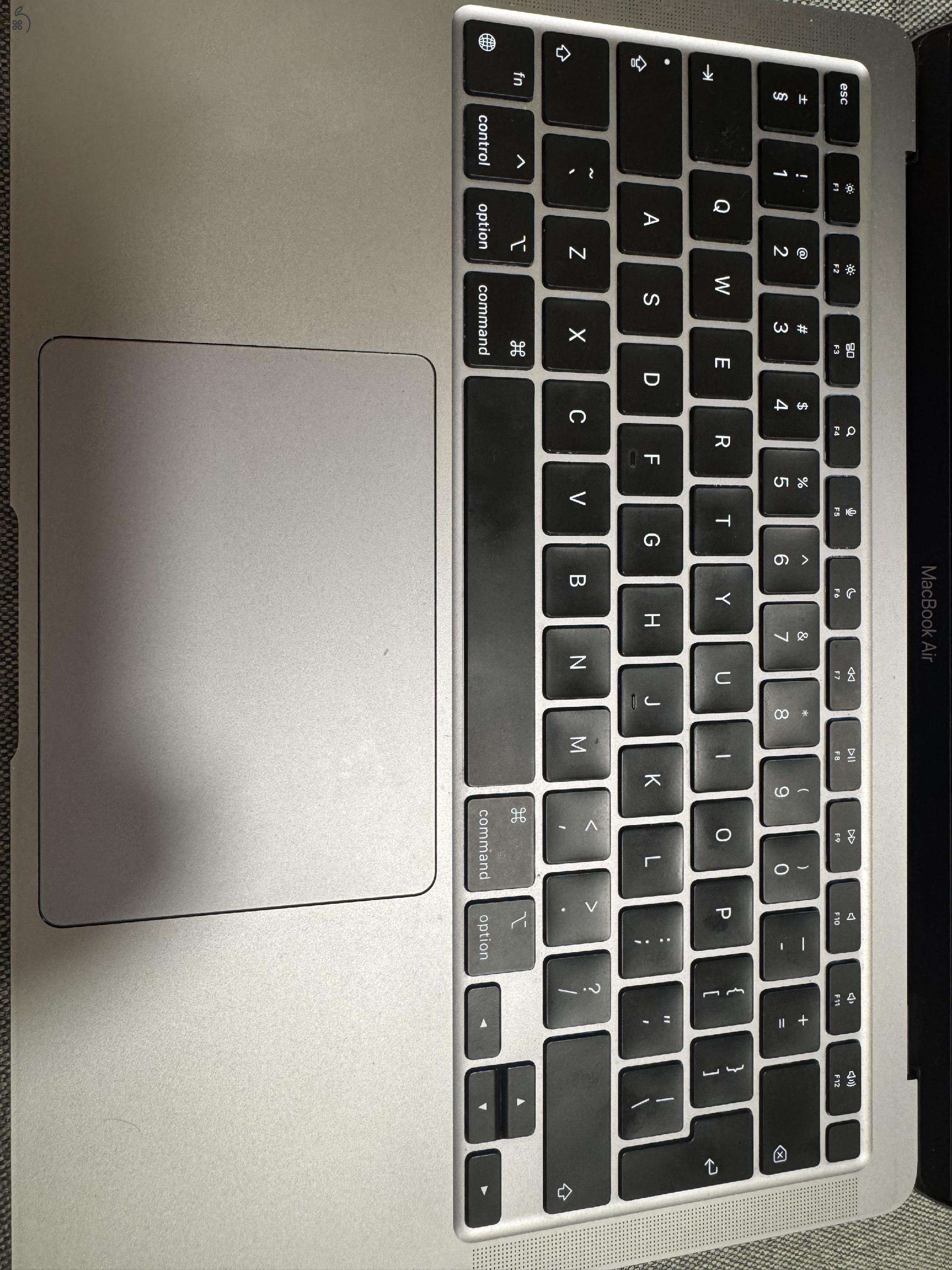 MacBook Air 13 (2020 M1)
