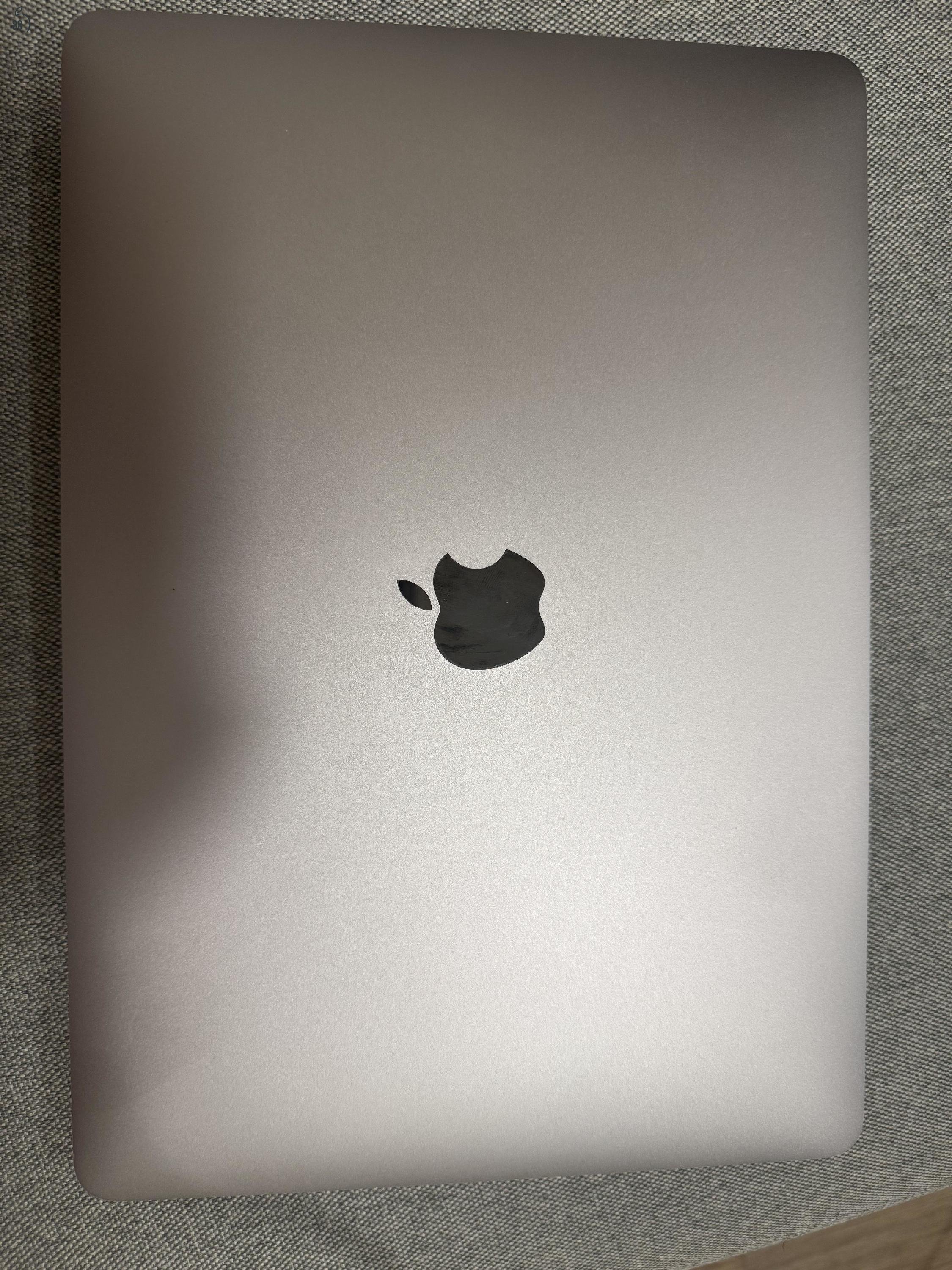 MacBook Air 13 (2020 M1)