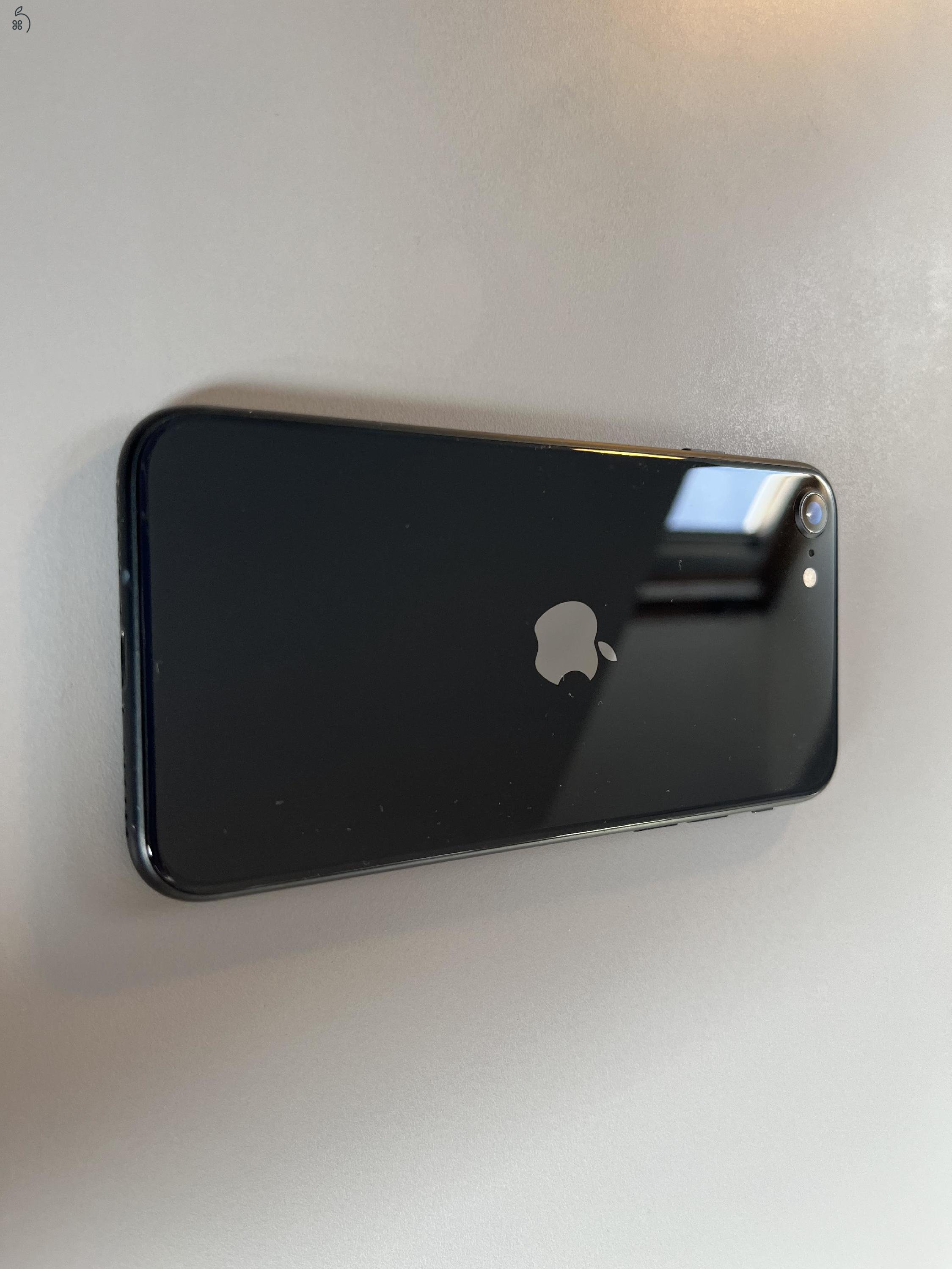IPHONE SE 3 (2022) Újszerű, 100%-os akkumlátor