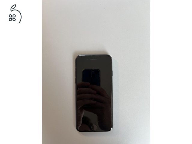 IPHONE SE 3 (2022) Újszerű, 100%-os akkumlátor
