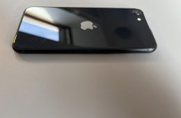 IPHONE SE 3 (2022) Újszerű, 100%-os akkumlátor