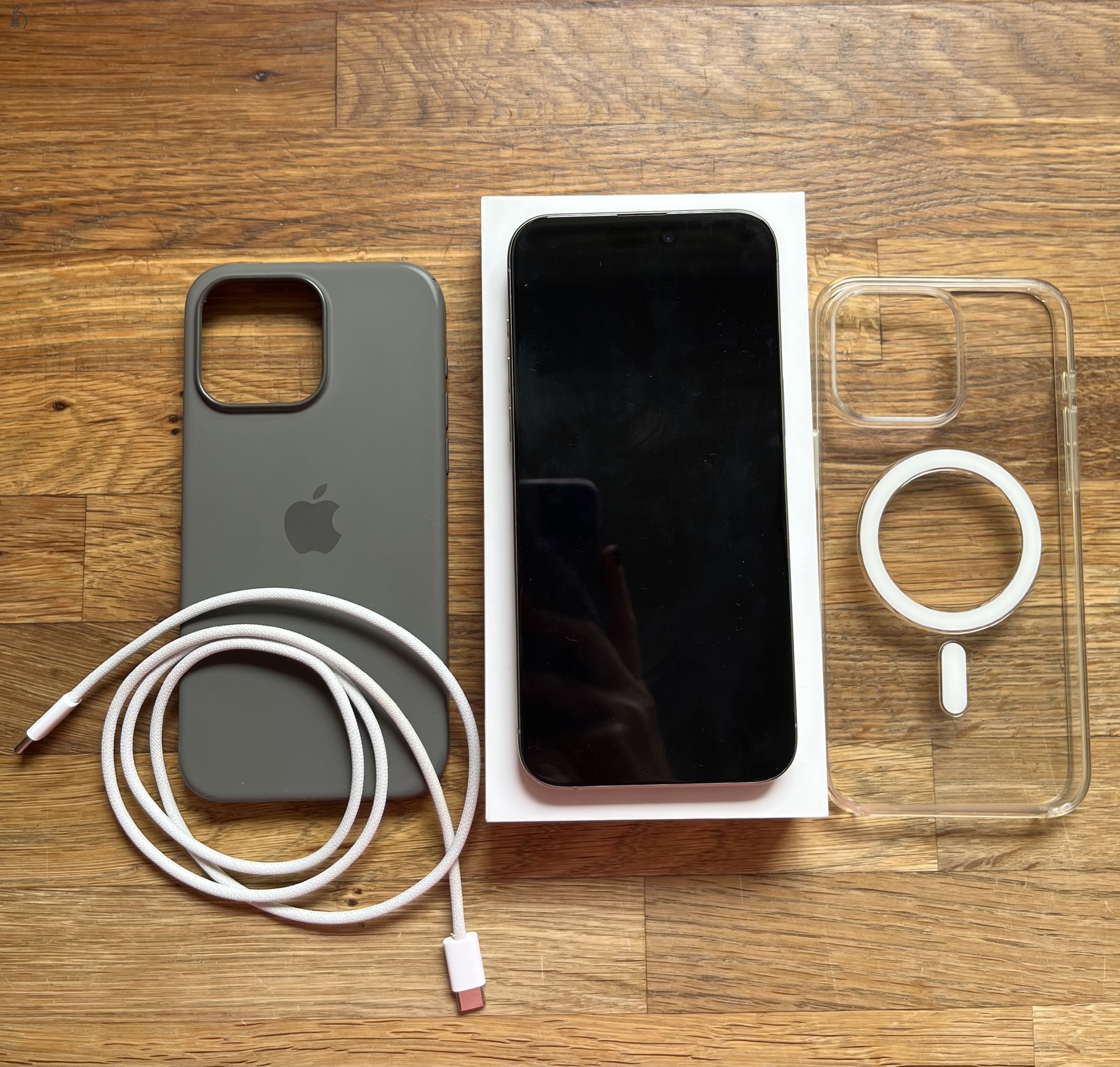 Hibátlan iPhone 15 Pro Max Natural Titanium 256GB Számlával 93% Akkumulátor