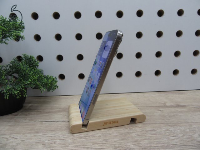 Apple iPhone 15 Pro Max – Natural Titanium – Titán váz, 6,7” ProMotion, 5× optikai zoom – 256 GB – Használt, karcmentes – 97% akku (189 ciklus) – Garancia 3 hónap