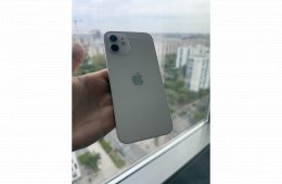 Eladó Iphone 12 - 128 GB - 79% akkuállapot