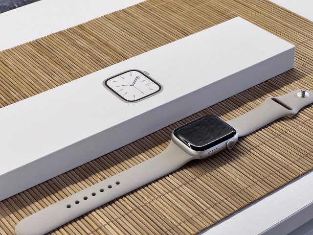 Hibátlan Apple Watch Series 8 Starlight 45mm 2 ÉV Garanciával Számlával