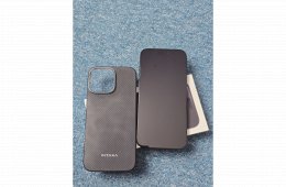 Phone 16 Pro Max 256GB Fekete Titán Újszerű állapot 3 év garancia!