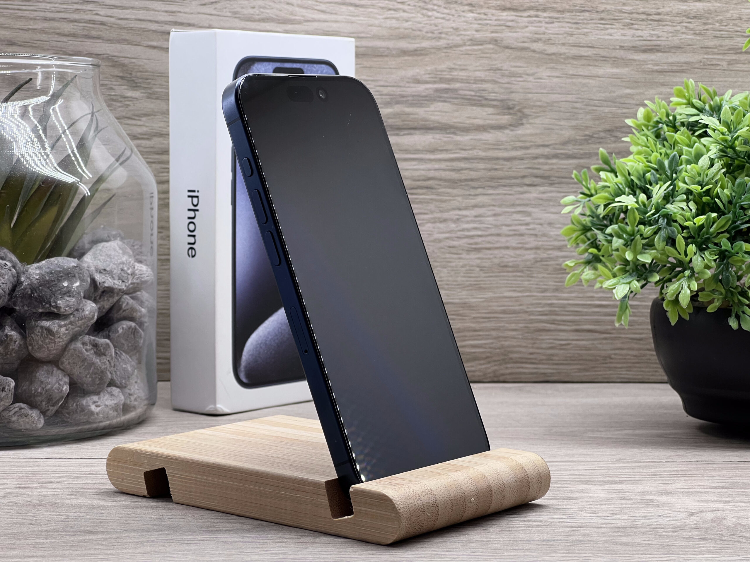 Hibátlan iPhone 15 Pro Blue Titanium 128GB 2 ÉV Garanciával Számlával 91% Akksi