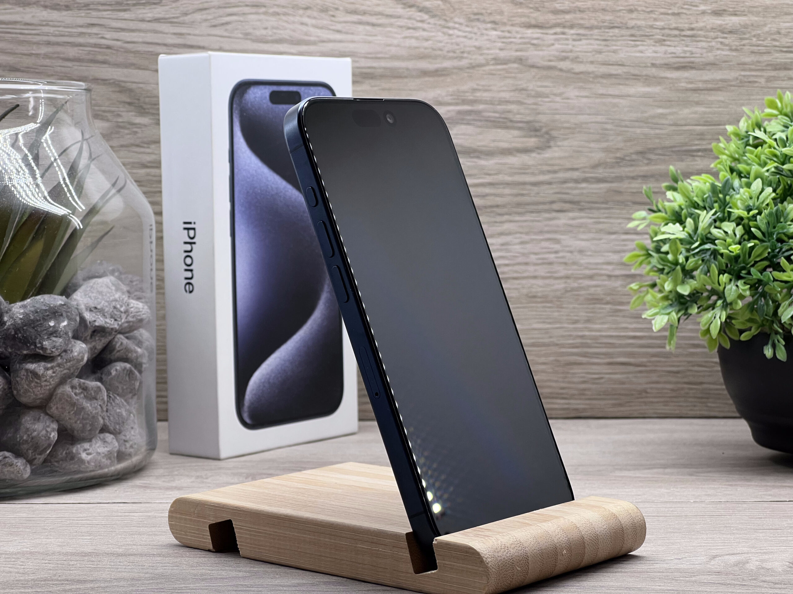 Hibátlan iPhone 15 Pro Blue Titanium 128GB 2 ÉV Garanciával Számlával 92% Akksi