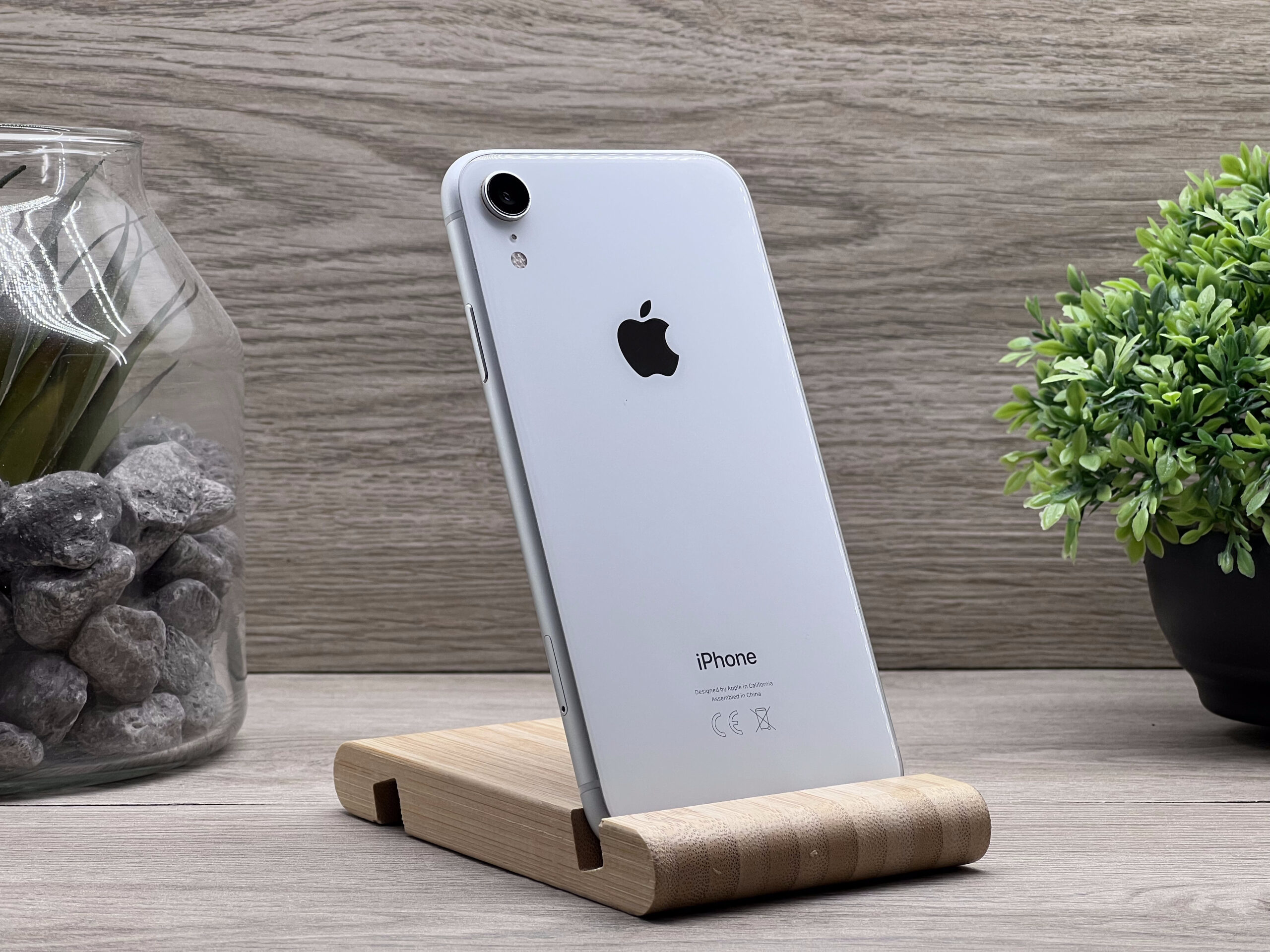 iPhone XR White 128GB 2 ÉV Garanciával Számlával 93%  Akksi